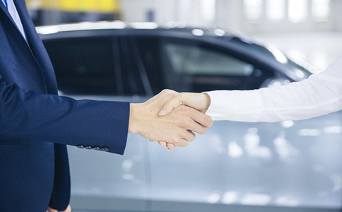 2024年最佳车险购买方案是什么？3家巨头公司的车险报价明细一览(图1)