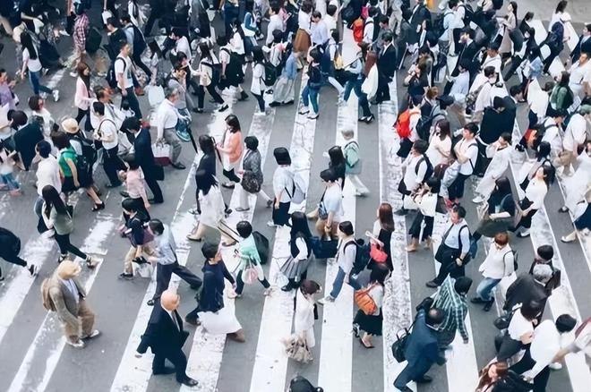 J9九游会网站：年薪百万！清北高材生扎堆辞职去卖保险(图3)