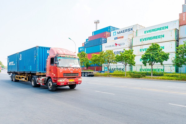 2024货车保险哪个保险公司便宜点？货车怎么买最划算一年多少钱？(图1)