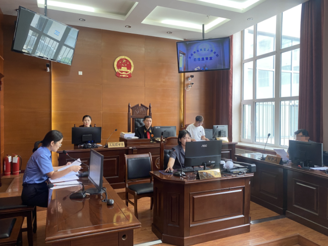 养老保险可代办？大庆8位市民被骗法院判了(图1)
