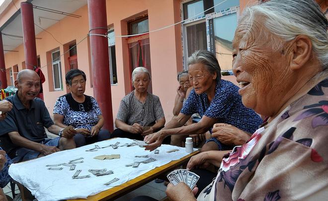 2025年养老金调整有些意外何时能公布？企退人员涨幅能超3%吗？(图3)