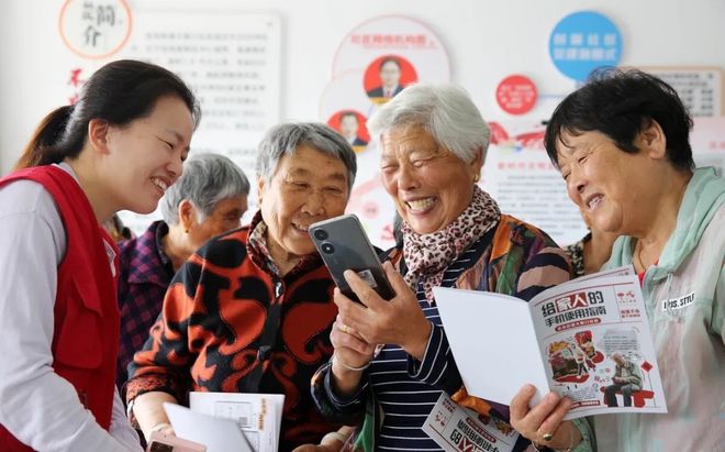 J9九游会：2025年养老金调整通知公布了吗？60、70、80岁退休涨钱差多少(图6)