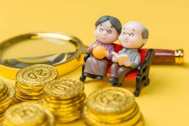 定了！2025养老金涨2%低收入老人能多拿？21连涨背后差异缩小(图3)