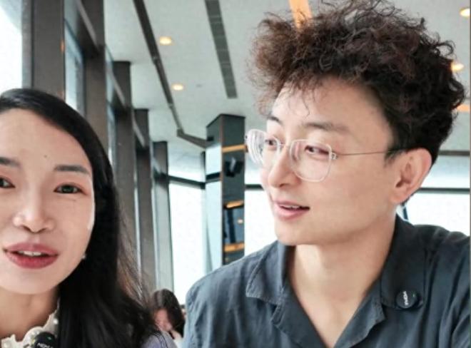 高考状元739分进清华因《一站到底》爆火现在香港卖保险(图1)