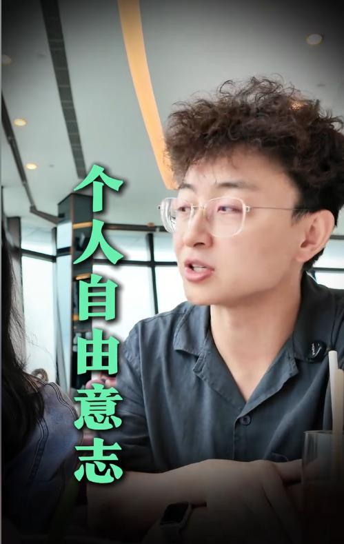 高考状元739分进清华因《一站到底》爆火现在香港卖保险(图14)