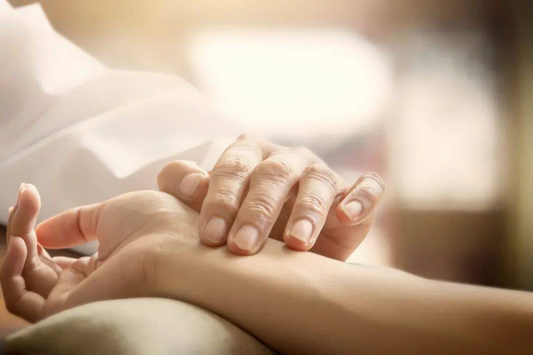 东北家族中医馆誉研堂赴港IPO：小体量纯自费模式高毛利率下或存监管隐忧(图2)