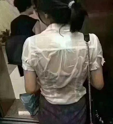 这两个保险代理人刷屏了有谁认识？(图4)